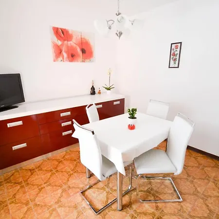 Emma Apartmán